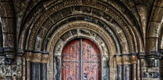 Co to jest wyjście pre out?