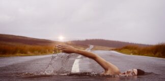 W jakiej odległości od brzegu można pływać skuterem wodnym?