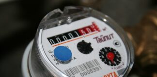 Jak działa zawór dławiąco zwrotny?