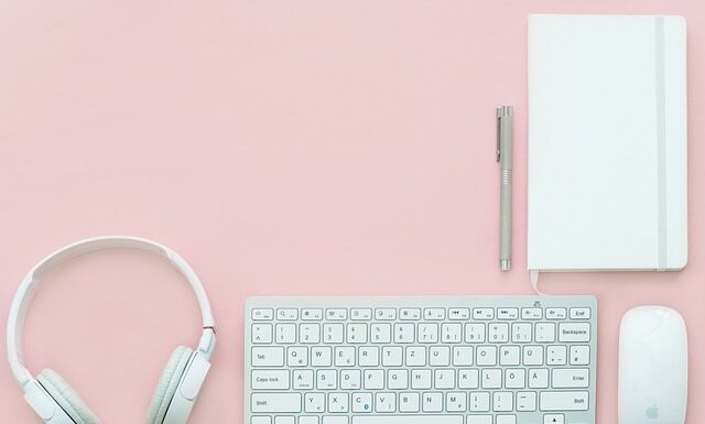 Jak podłączyć słuchawki bezprzewodowe do telewizora?