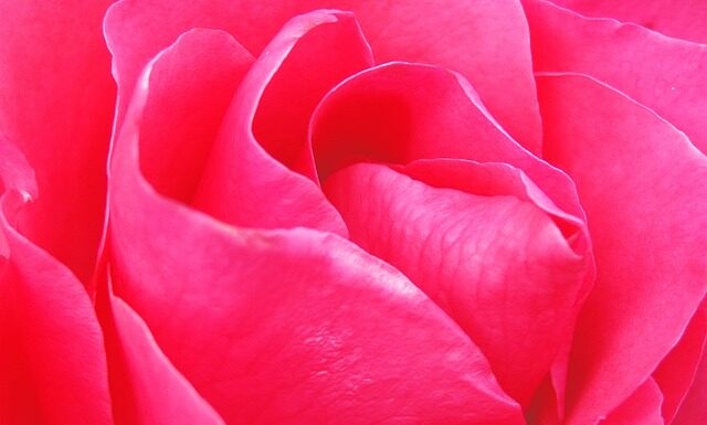 Jak usunąć zacieki na zlewie?