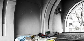 Dlaczego nie można spać na nowym materacu?