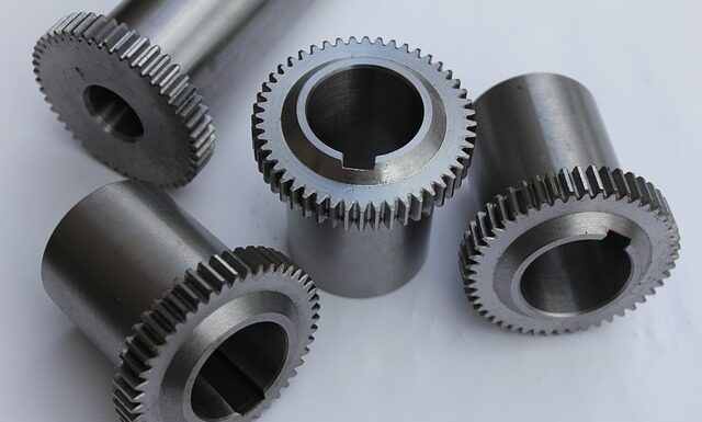 Jak smarować przekładnię kątową w kosie spalinowej?