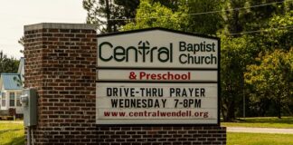 Jak wygłuszenie kolumn bass-reflex?