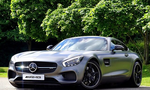 Ile waży Mercedes SLK 200?